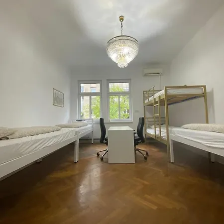 Hostel Miklosiceva *