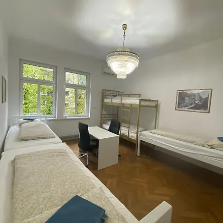 Miklosiceva Hostel