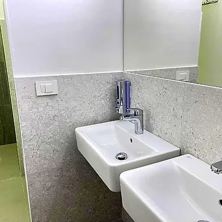 Miklosiceva Hostel *