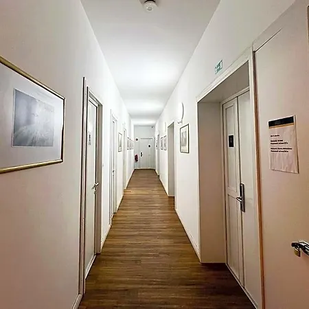 Miklosiceva Hostel *